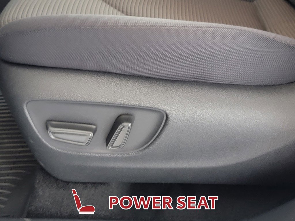 Certified 2025 Toyota Highlander LE image 16