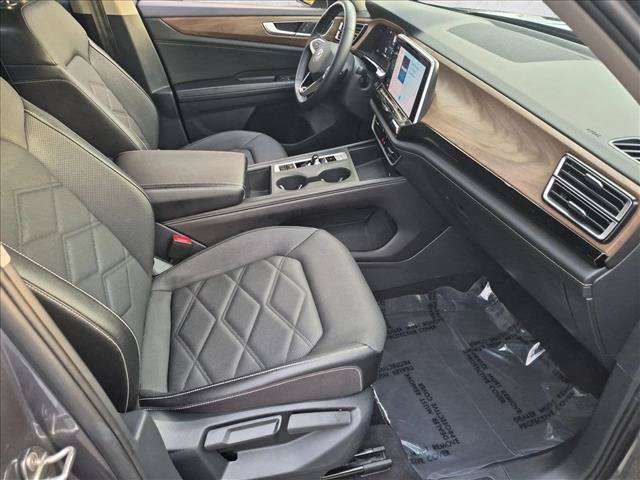 Used 2024 Volkswagen Atlas SE FWD image 21