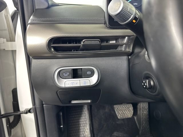 Used 2023 Genesis GV60 Advanced image 19