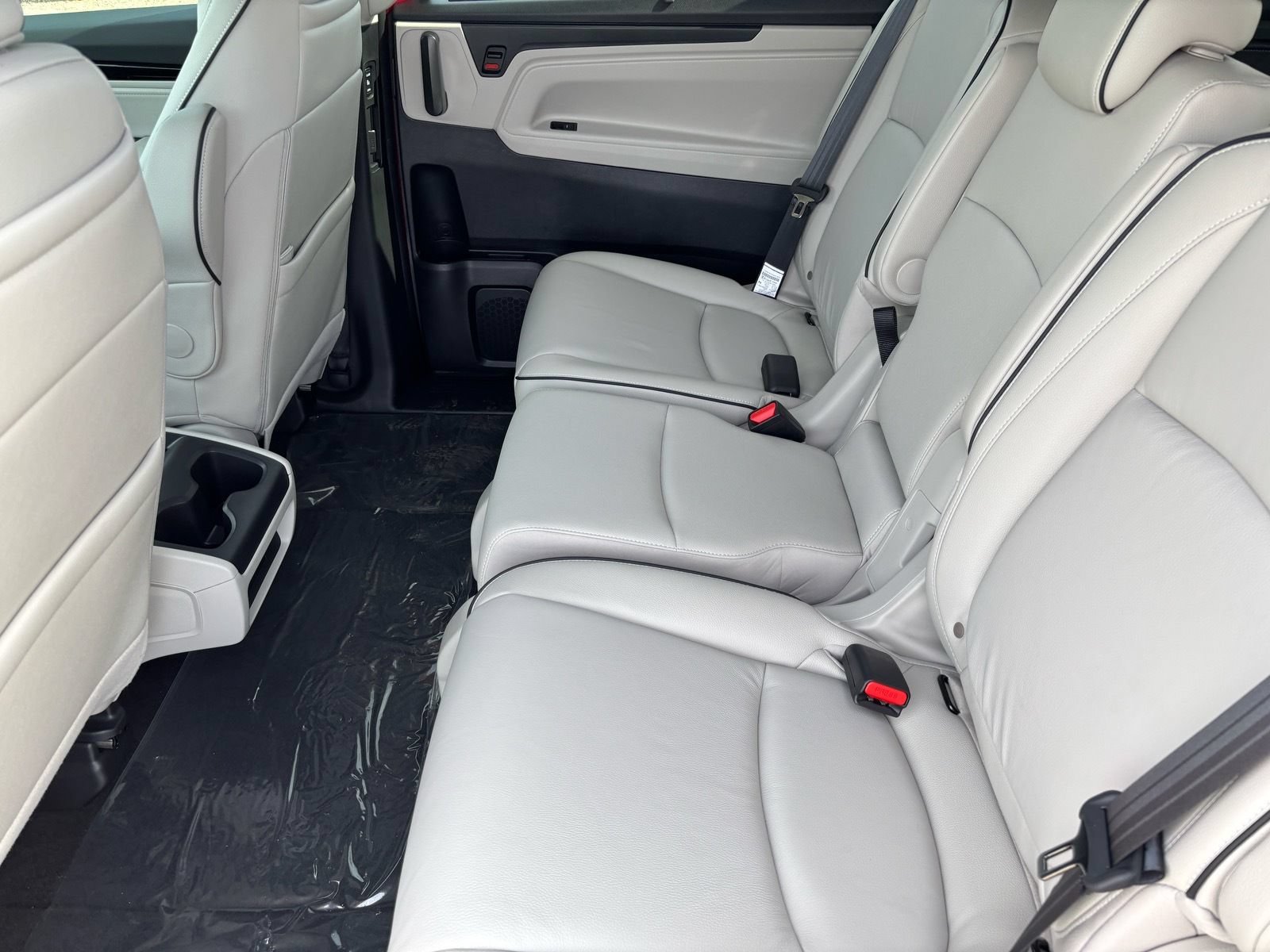 New 2026 Honda Odyssey Touring image 11