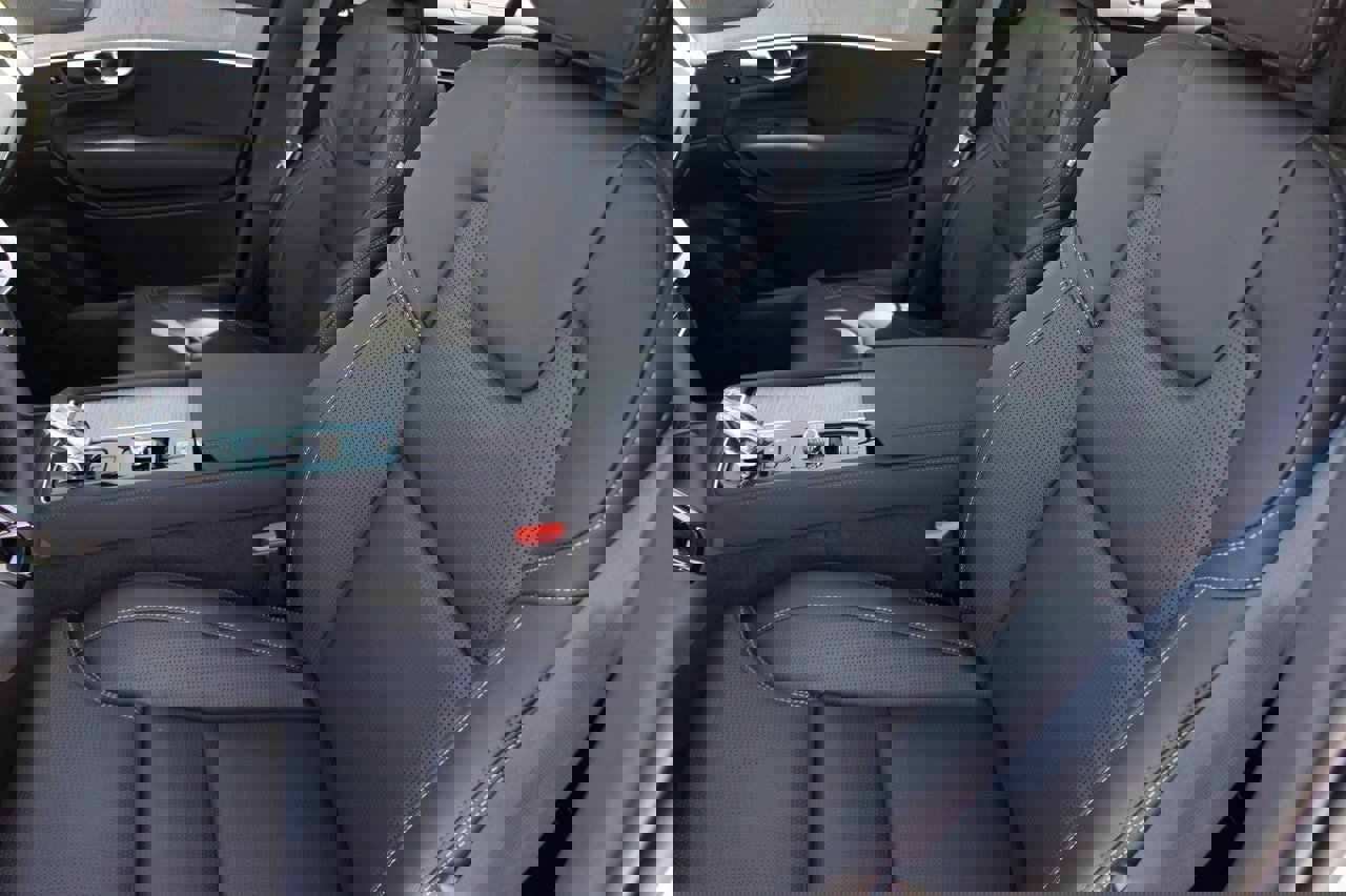 New 2025 Volvo XC90 T8 Ultra w/ Protection Package Premier image 20