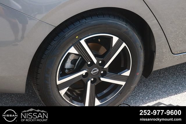 Certified 2024 Nissan Sentra SV FWD image 8