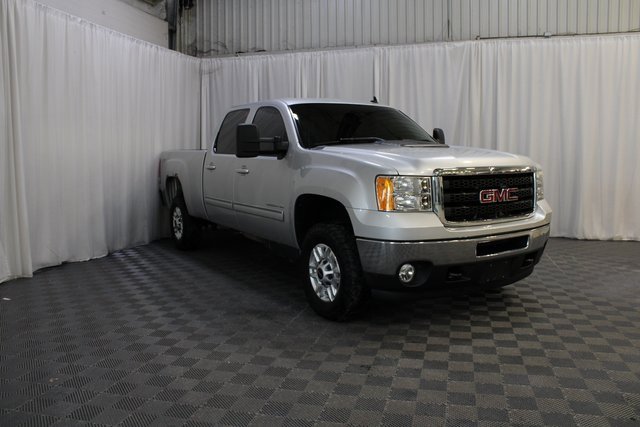 Used 2011 GMC Sierra 2500 SLT w/ Snow Plow Prep Package image 31