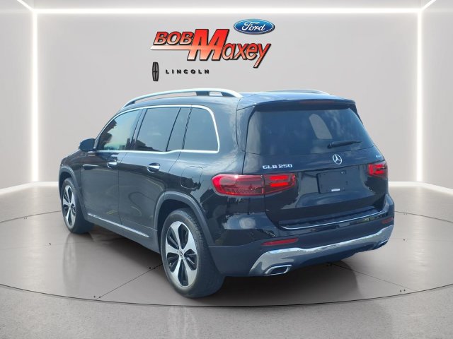 Used 2024 Mercedes-Benz GLB 250 4MATIC w/ Exclusive Package image 6
