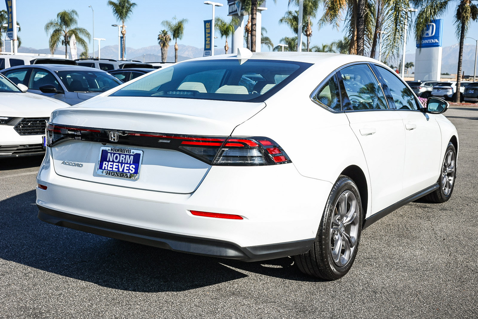 Used 2024 Honda Accord EX image 9