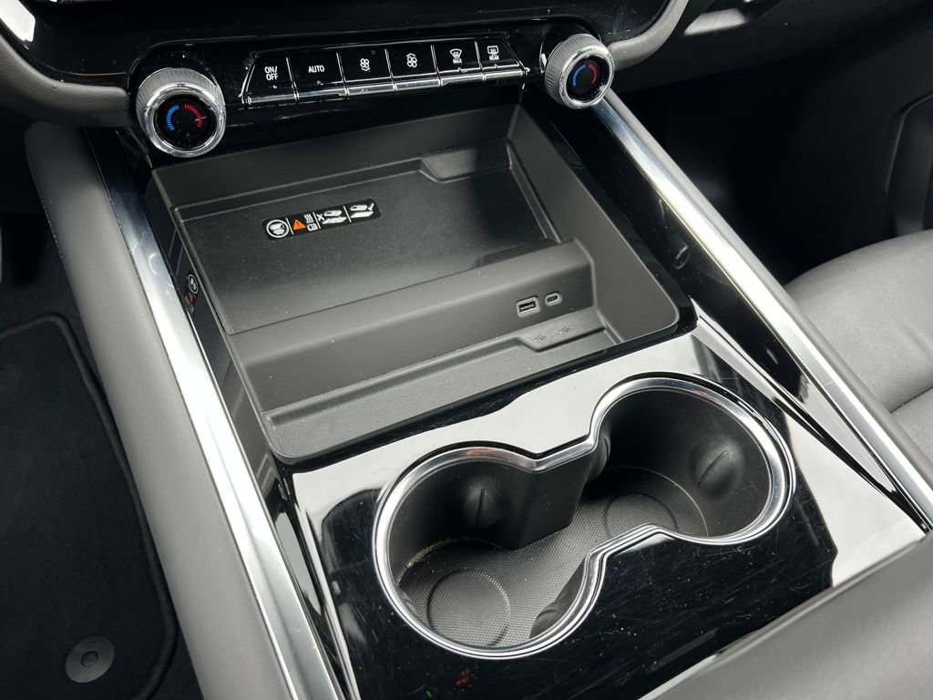 Used 2025 Chevrolet Tahoe LT image 29