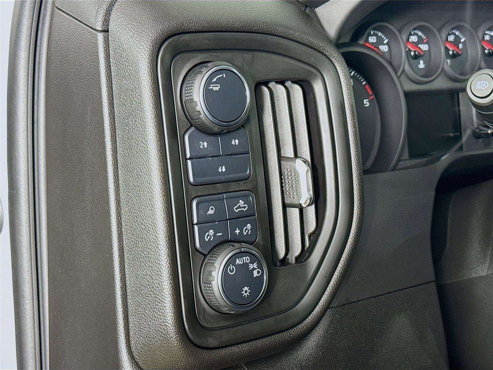 Used 2025 Chevrolet Silverado 2500 Custom w/ Custom Value Package AWD/4WD image 12