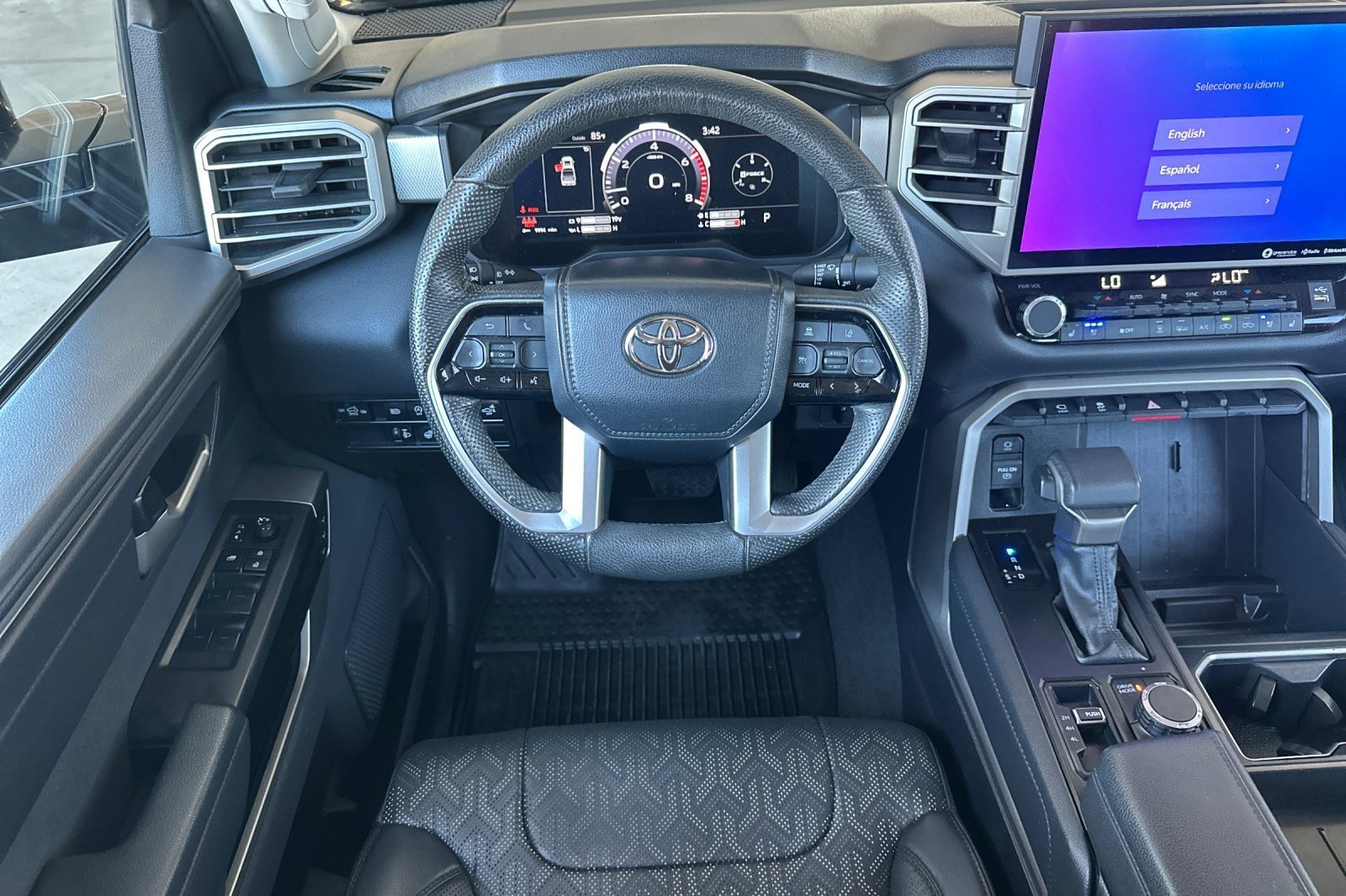 Used 2024 Toyota Tundra Limited AWD/4WD image 13