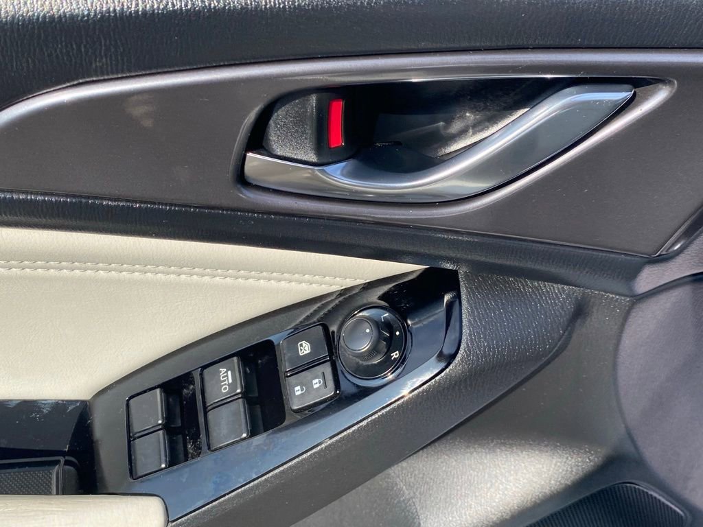 Used 2018 MAZDA MAZDA3 Grand Touring w/ Premium Equipment Package image 24