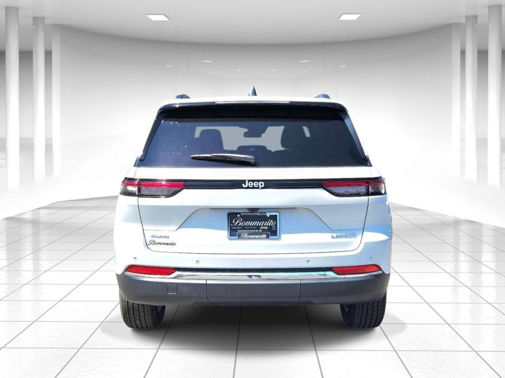 New 2026 Jeep Grand Cherokee Laredo X AWD/4WD image 4