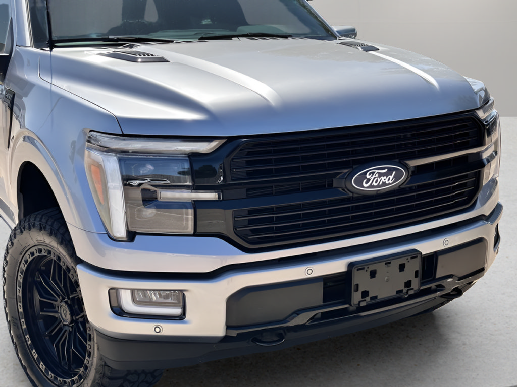 Used 2026 Ford F150 Platinum w/ Equipment Group 701A Standard AWD/4WD image 2