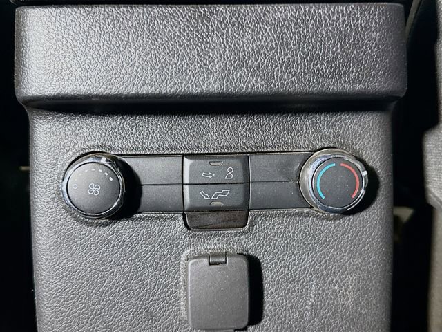 Used 2018 Ford Explorer XLT AWD/4WD image 26