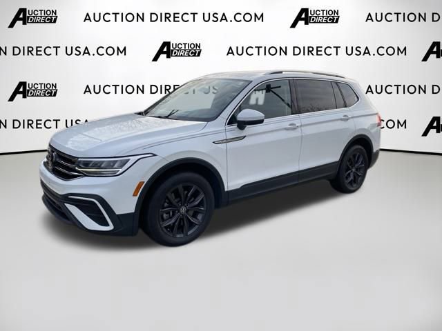 Used 2022 Volkswagen Tiguan SE image 1