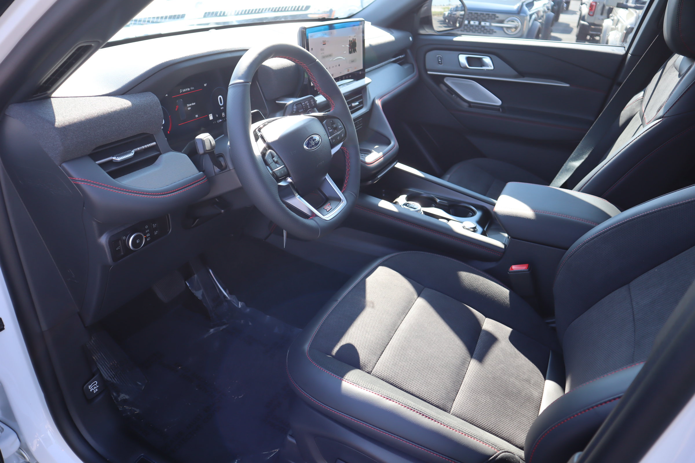 New 2025 Ford Explorer ST w/ Sun And Sound Package AWD/4WD image 17
