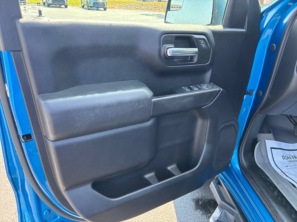 Used 2022 Chevrolet Silverado 1500 Custom AWD/4WD image 12