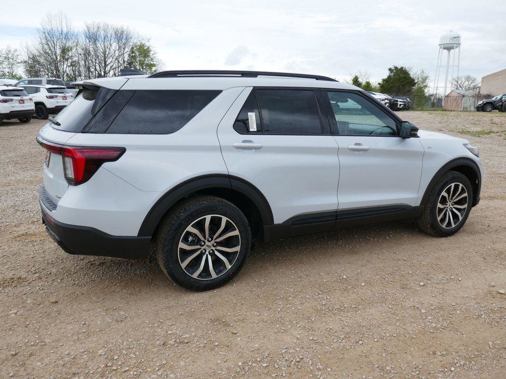 New 2026 Ford Explorer ST-Line image 5