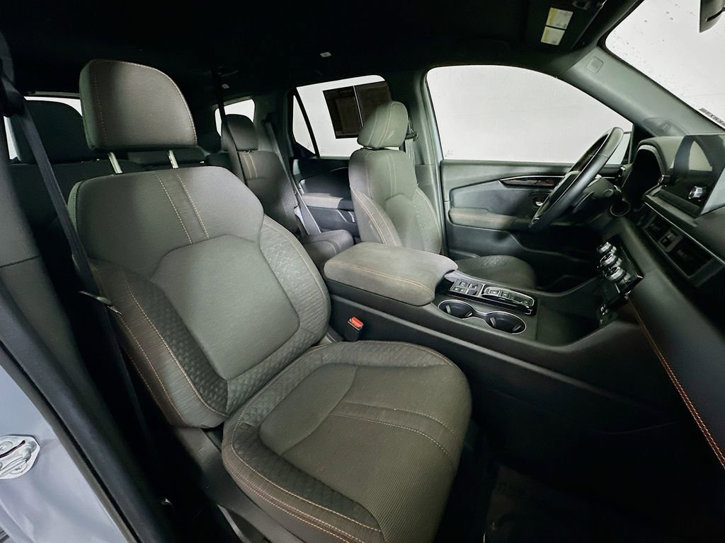 Used 2025 Honda Pilot Sport image 12