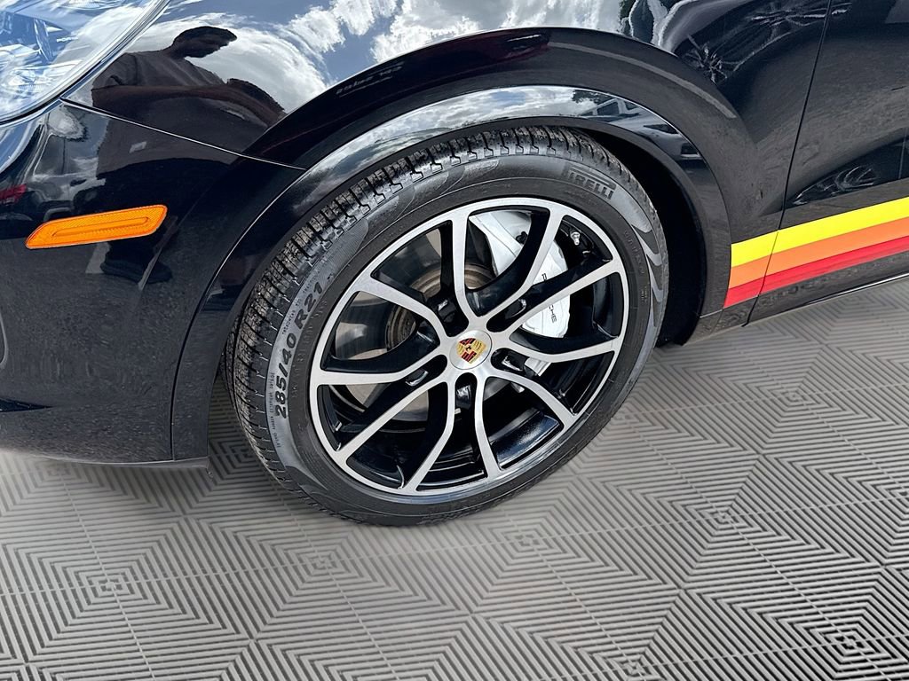 Used 2019 Porsche Cayenne Turbo AWD/4WD image 36