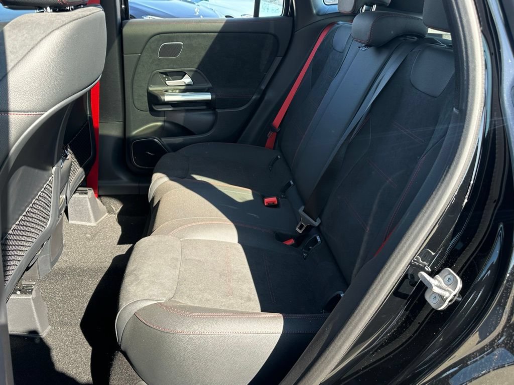 New 2025 Mercedes-Benz GLA 35 AMG 4MATIC image 25