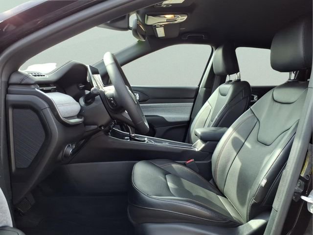 Used 2023 Jeep Compass Latitude image 15