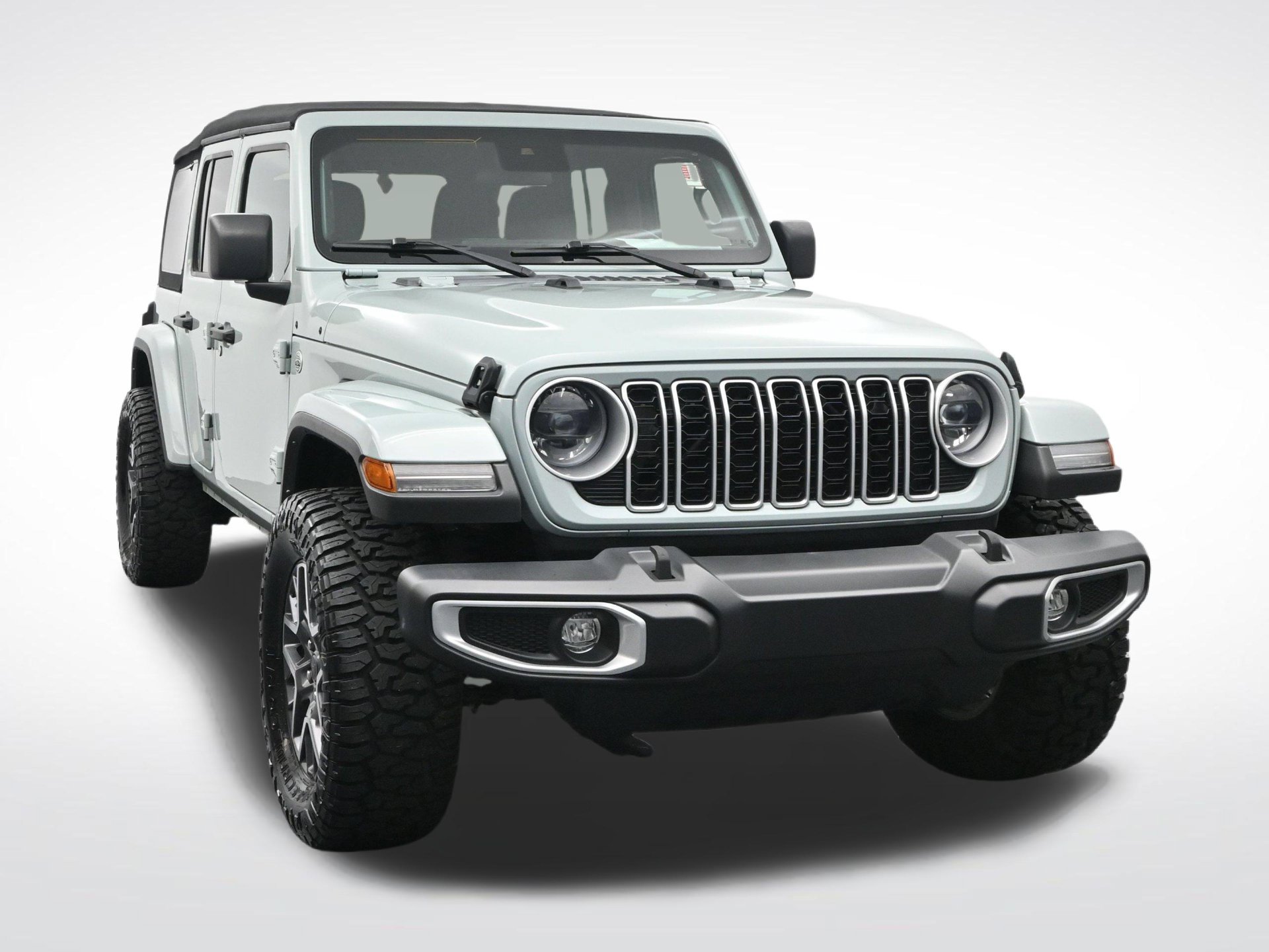 Used 2024 Jeep Wrangler Unlimited Sahara w/ Safety Group AWD/4WD image 3
