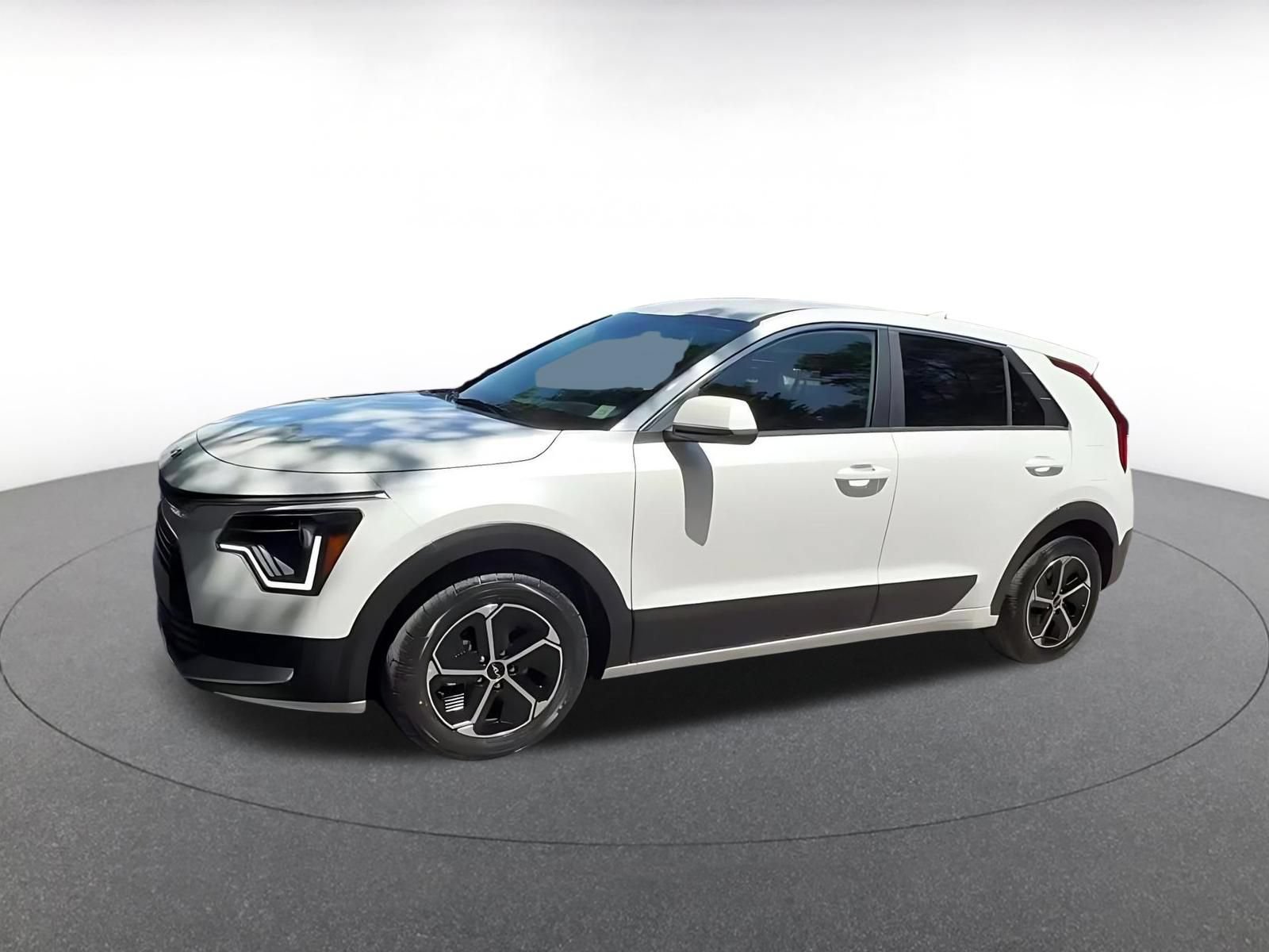 Used 2026 Kia Niro LX FWD image 8