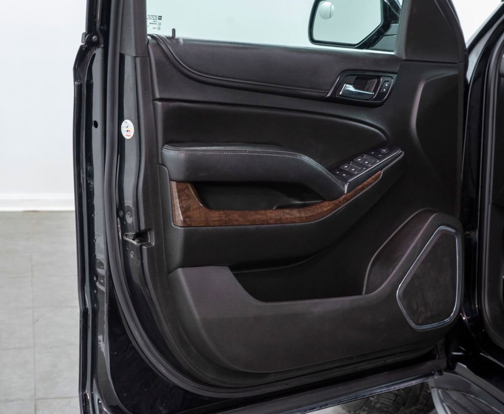 Used 2019 Chevrolet Tahoe 4WD w/ Remote Keyless Entry Package image 6