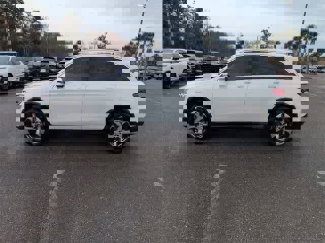 Used 2022 Mercedes-Benz GLC 300 4MATIC image 5