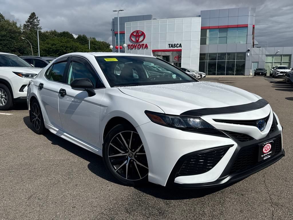 Used 2024 Toyota Camry SE