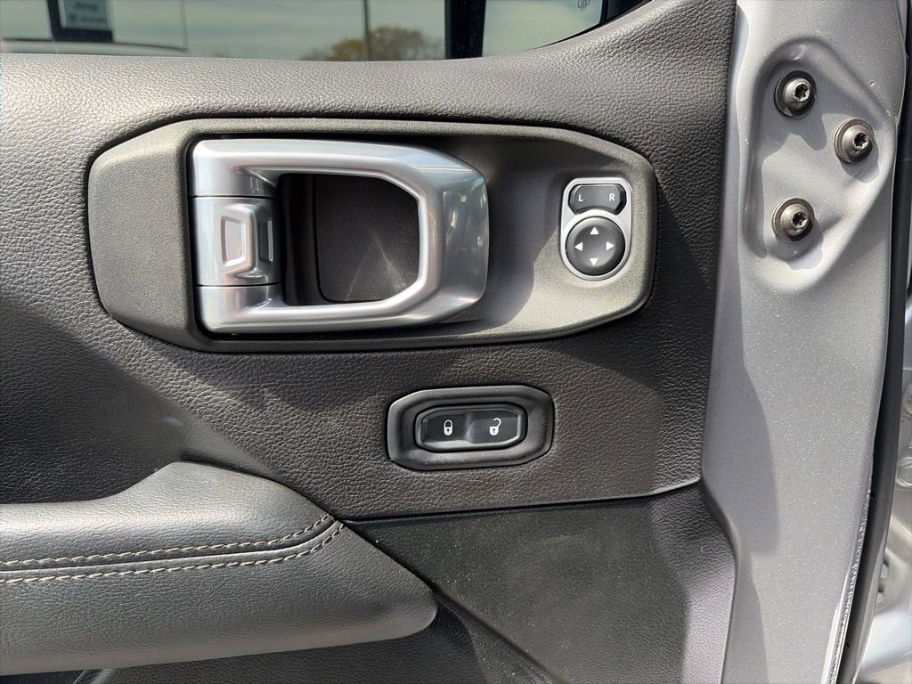 Used 2021 Jeep Wrangler Unlimited Sahara image 14