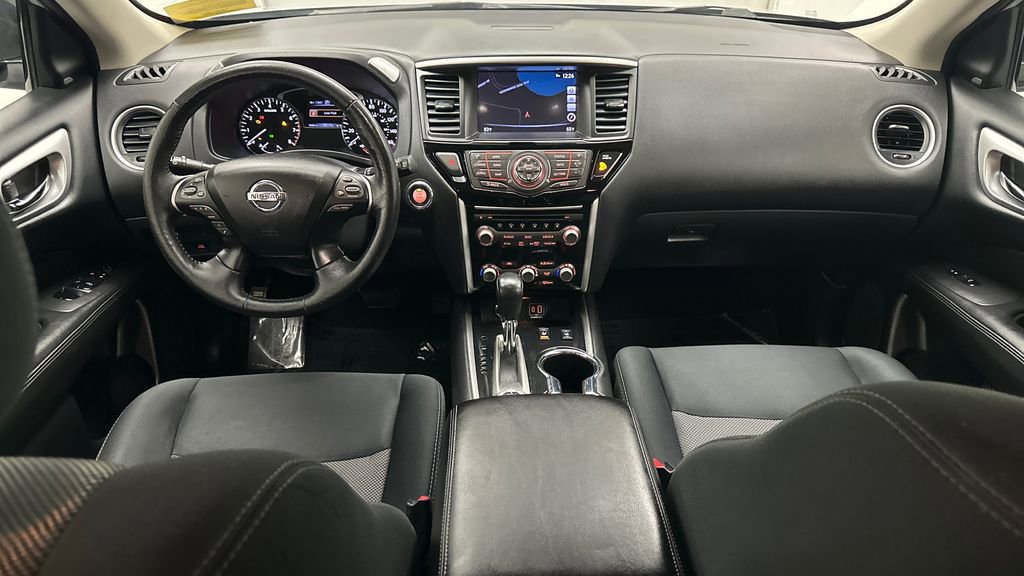 Used 2019 Nissan Pathfinder SV w/ SV Tech Package AWD/4WD image 24