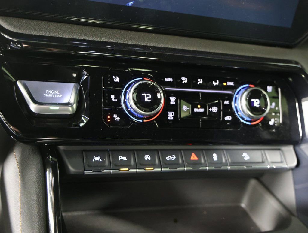 Certified 2025 GMC Sierra 1500 AT4 w/ AT4 Premium Package image 9