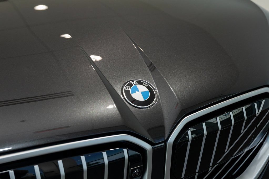 Used 2025 BMW X3 xDrive30i w/ Premium Package AWD/4WD image 7