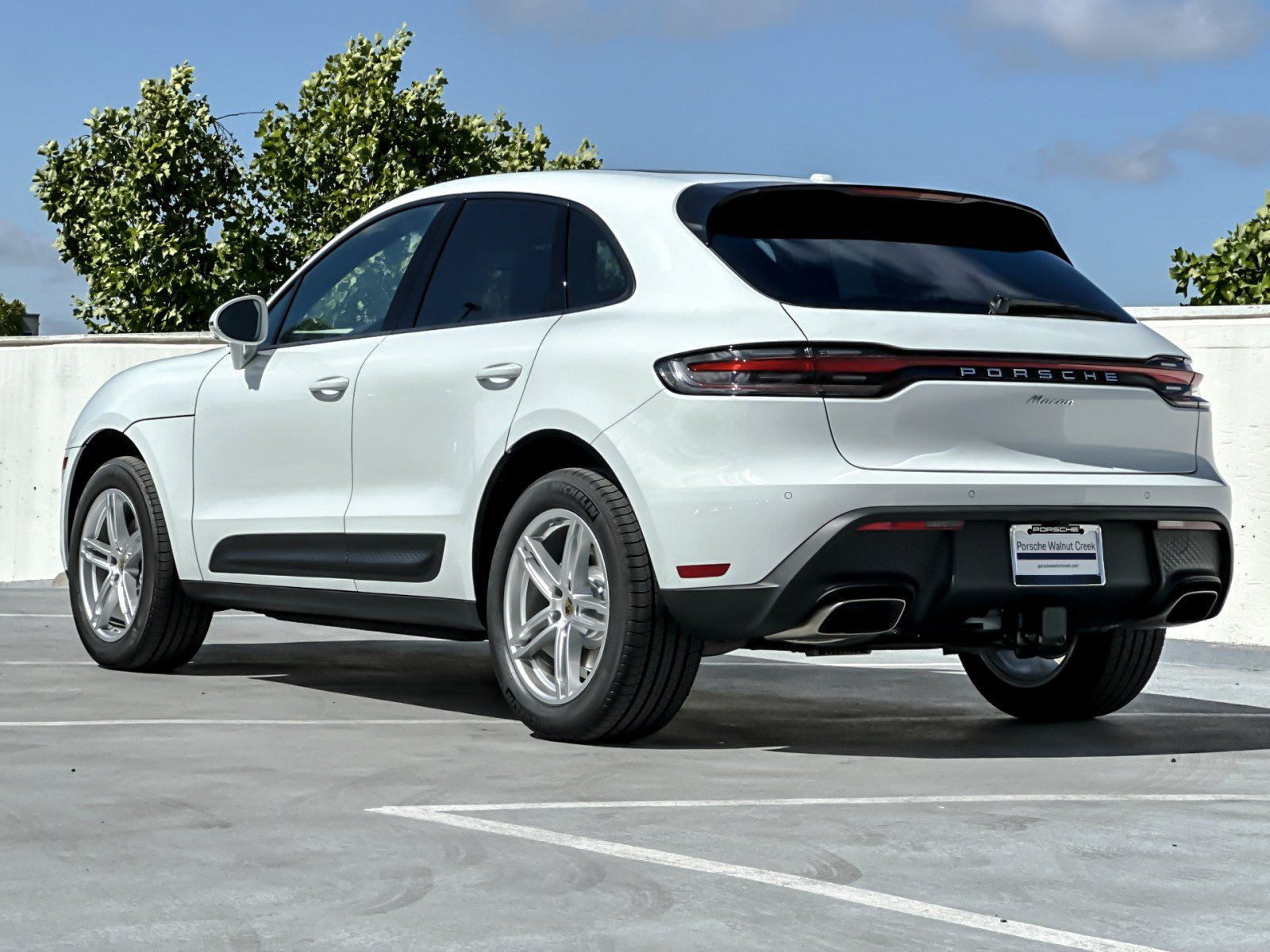 New 2026 Porsche Macan AWD/4WD image 3