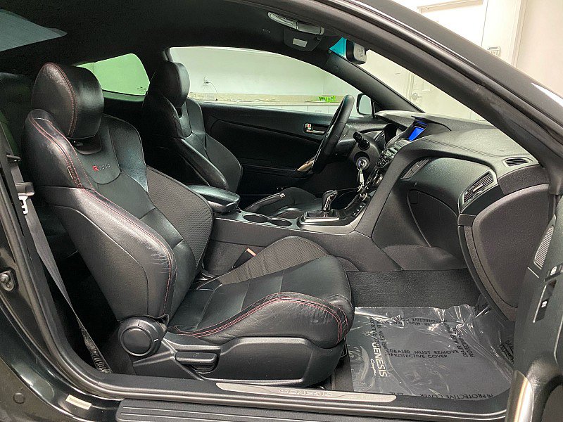 Used 2014 Hyundai Genesis 2.0T image 13
