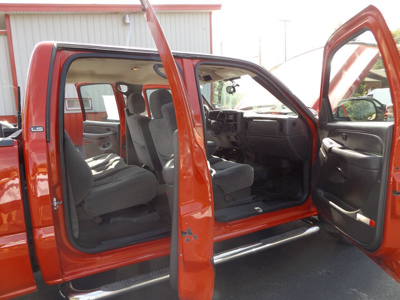 Used 2006 Chevrolet Silverado 1500 LS AWD/4WD image 19