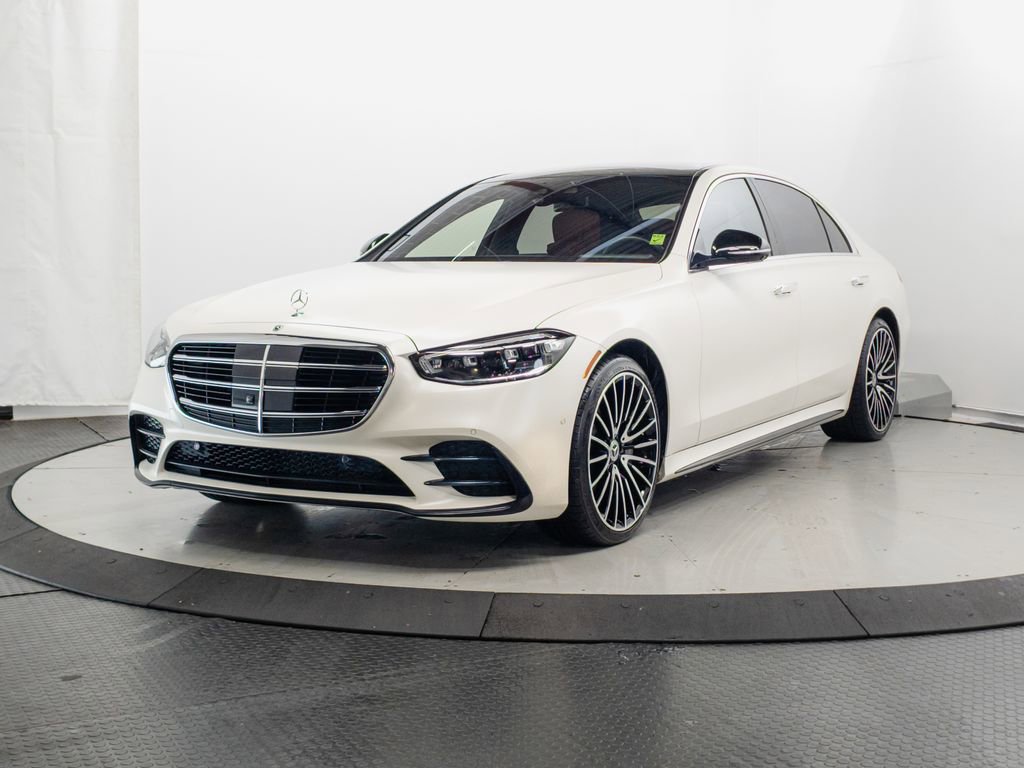 Used 2022 Mercedes-Benz S 500 4MATIC w/ Warmth & Comfort Package image 3