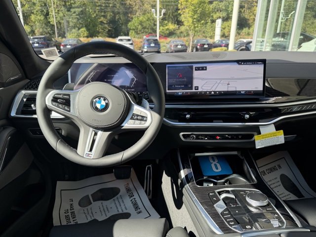 New 2026 BMW X7 M60i w/ Climate Comfort Package image 12