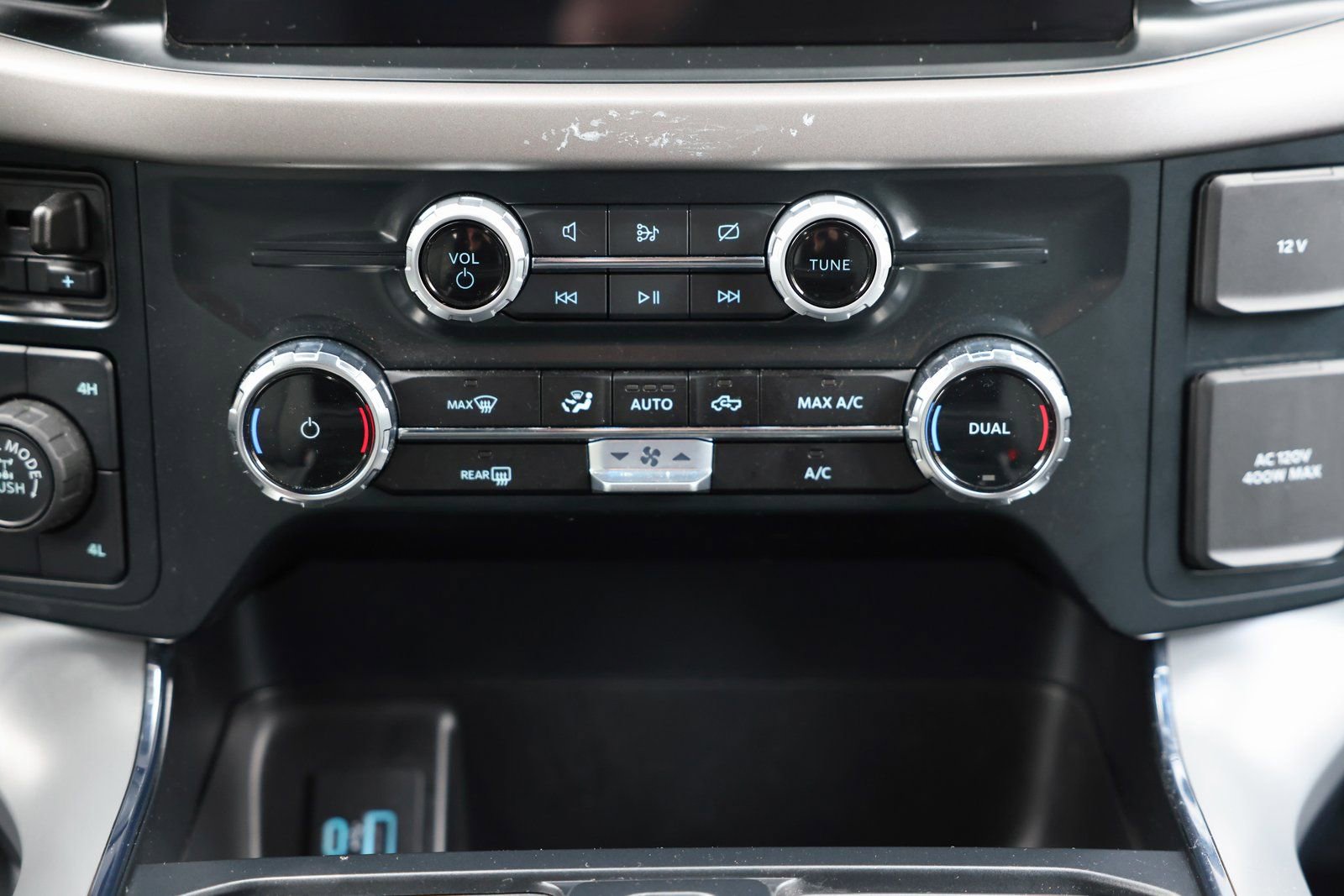 Certified 2024 Ford F150 XLT w/ FX4 Off-Road Package image 27