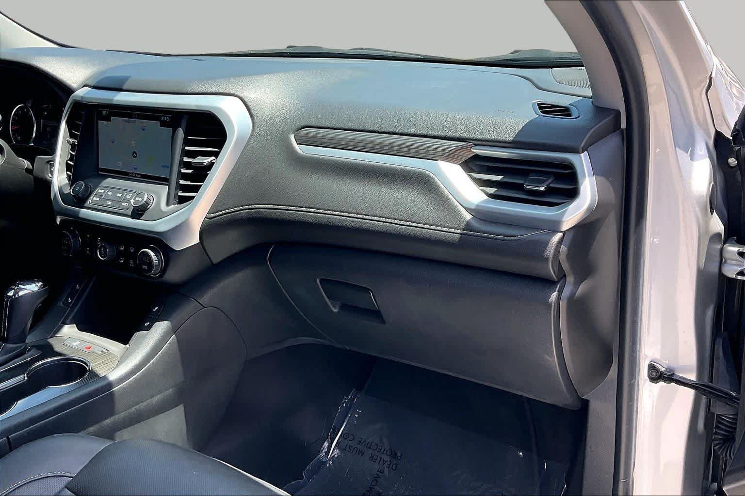 Used 2018 GMC Acadia SLT FWD image 17