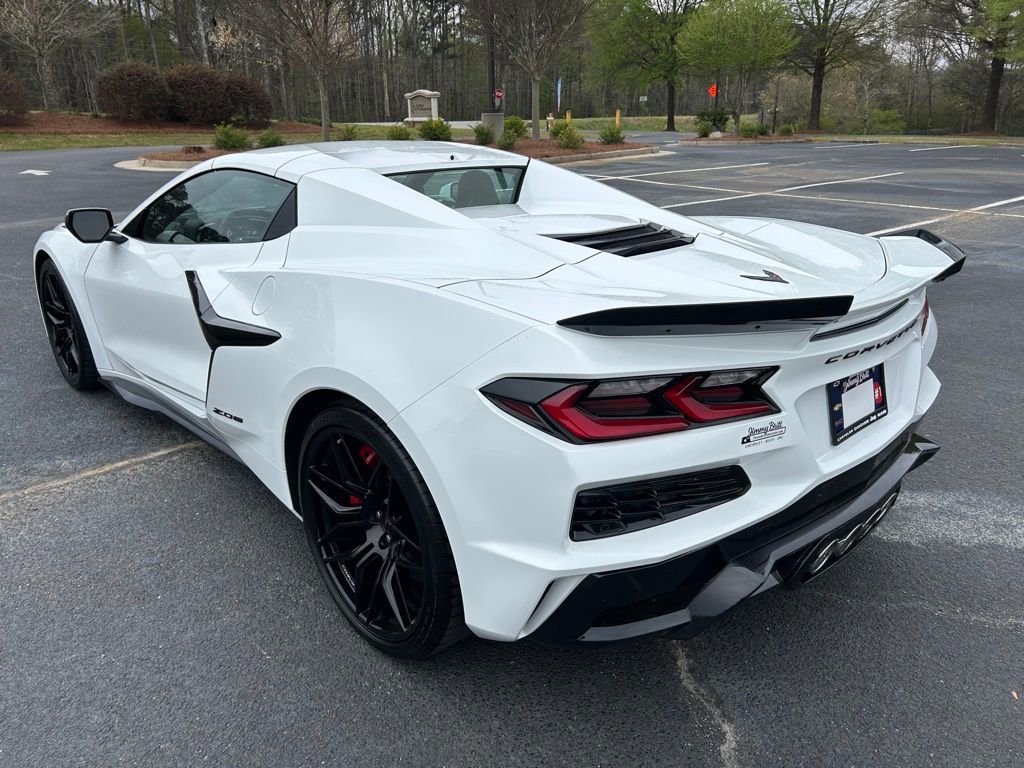 Used 2024 Chevrolet Corvette Z06 RWD image 22