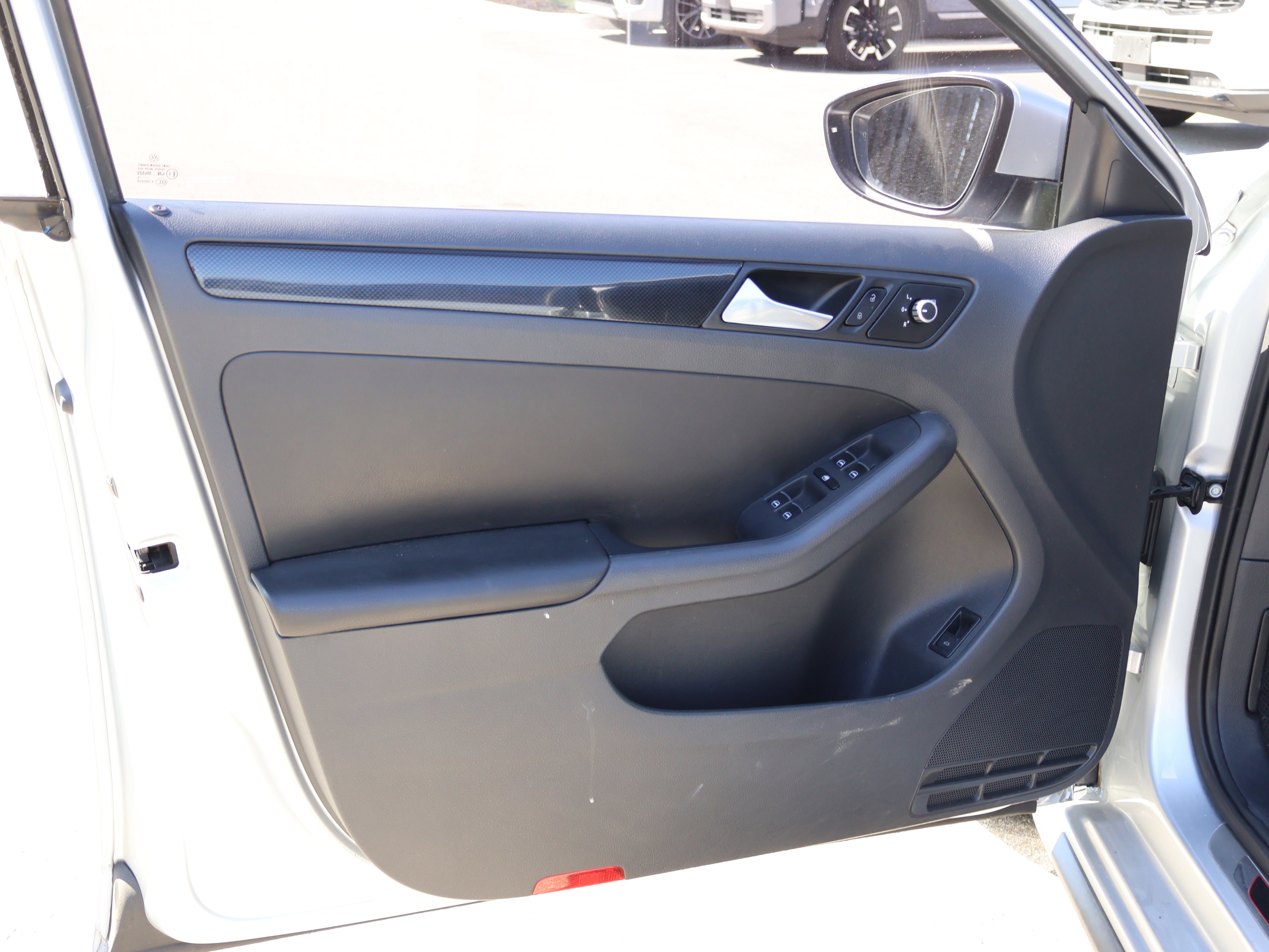 Used 2014 Volkswagen Jetta GLI image 19