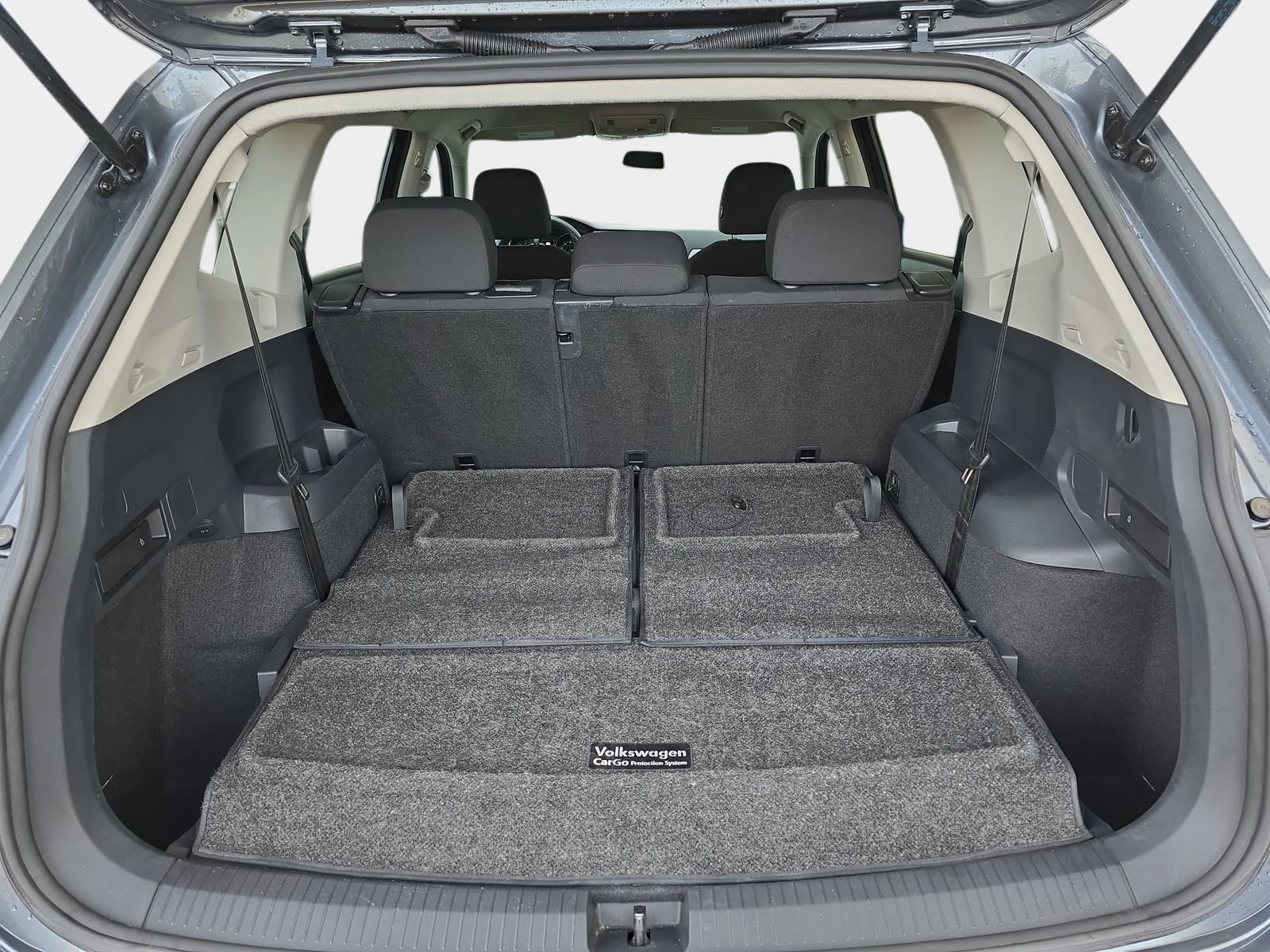 Used 2020 Volkswagen Tiguan S image 14