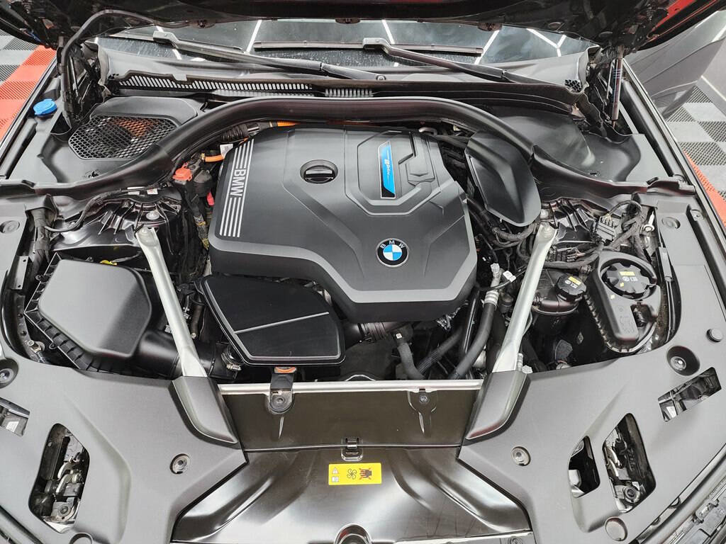 Used 2023 BMW 530e w/ M Sport Package image 36