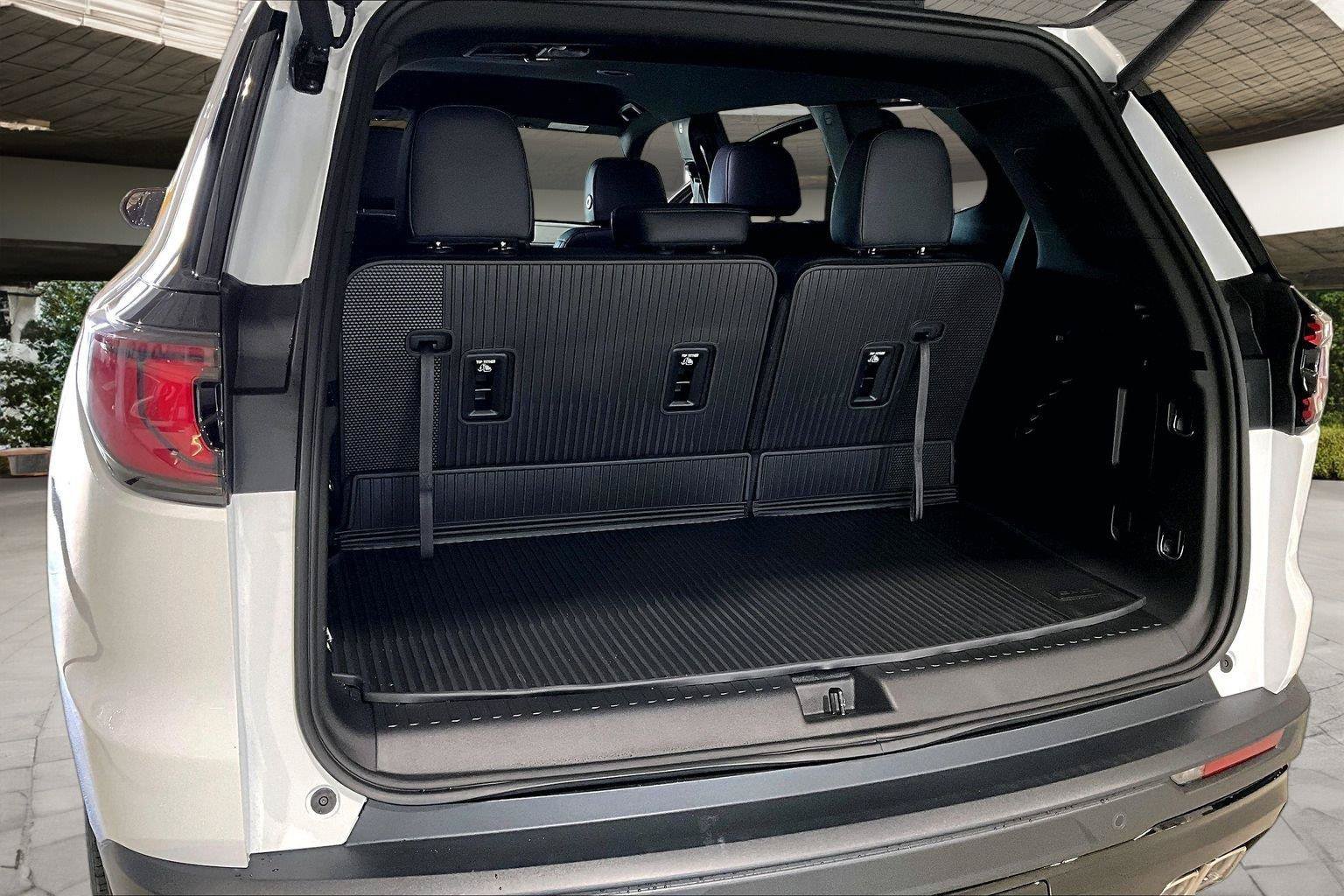 New 2027 GMC Acadia Elevation w/ Elevation Premium Package AWD/4WD image 5