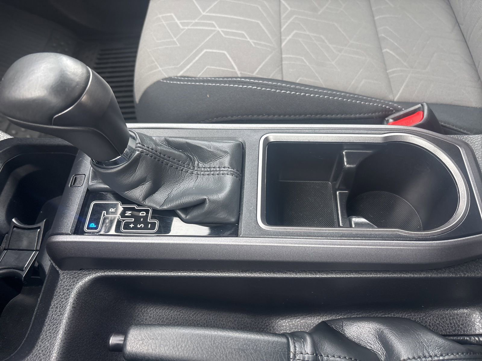 Used 2023 Toyota Tacoma TRD Sport w/ Technology Package image 18