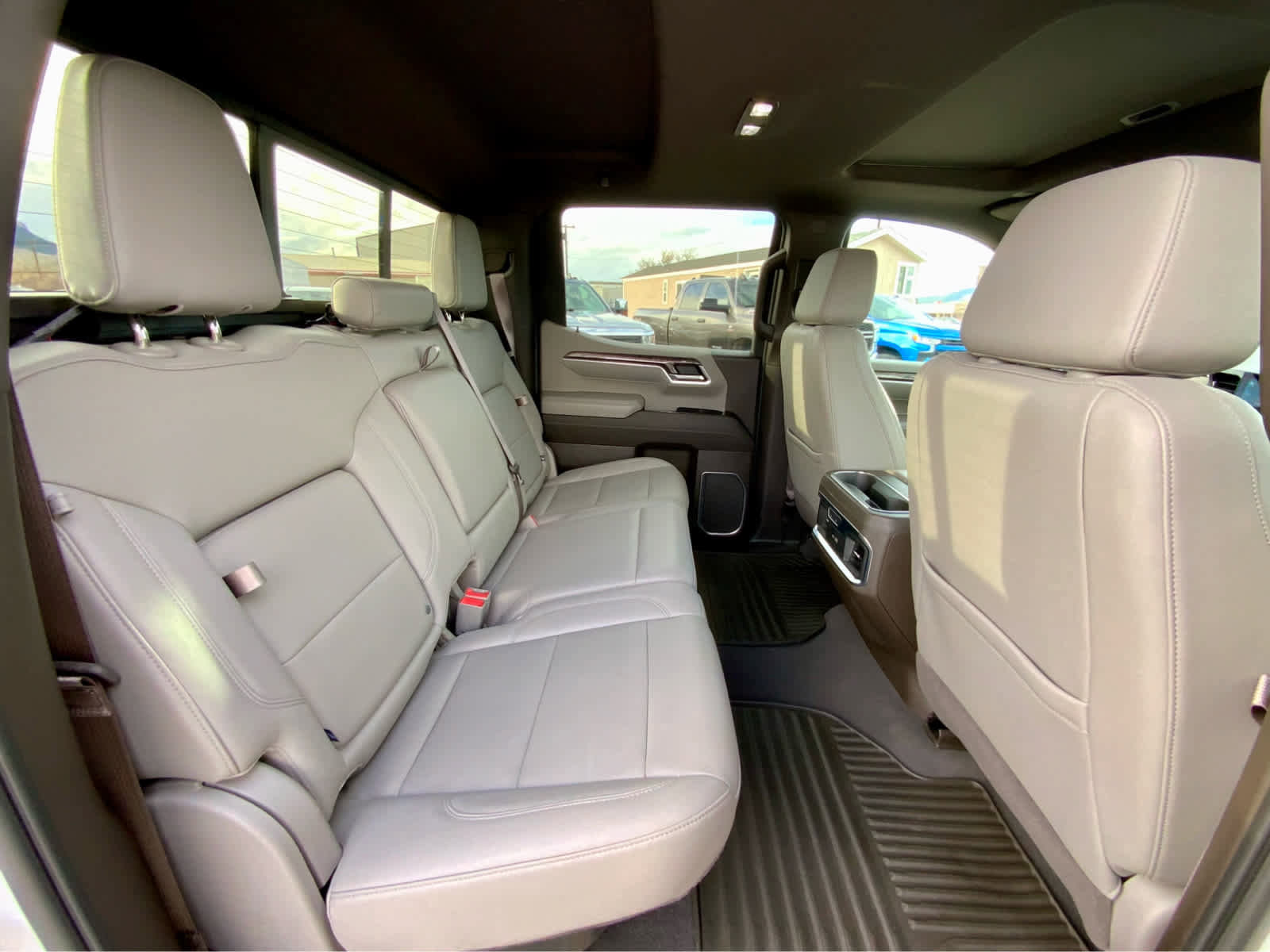 Used 2022 Chevrolet Silverado 1500 LTZ w/ LTZ Premium Package image 31