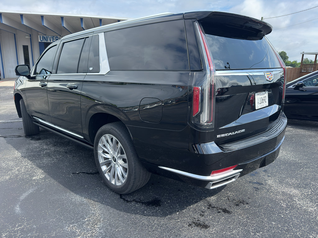 Used 2023 Cadillac Escalade ESV Premium Luxury w/ Performance Package AWD/4WD image 5