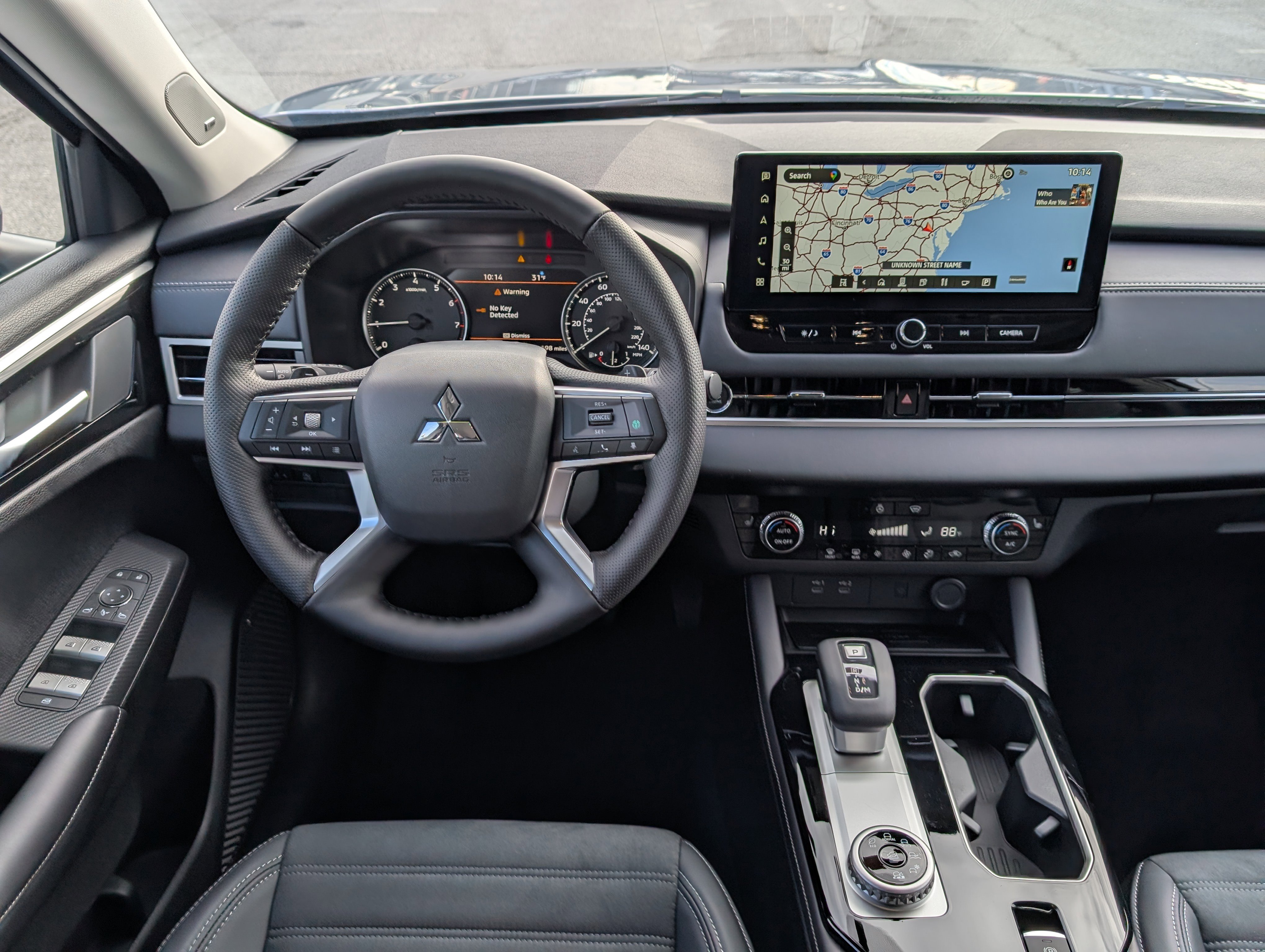 New 2026 Mitsubishi Outlander SE image 17