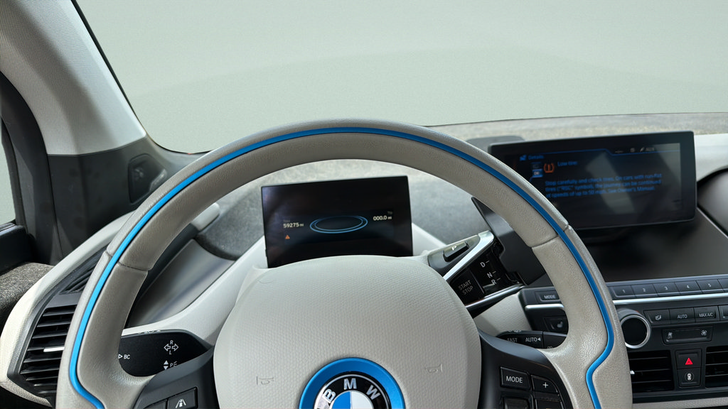 Used 2016 BMW i3 w/ Range Extender RWD image 15